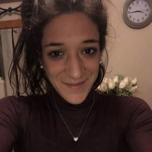 Meet your Posher, Caroline